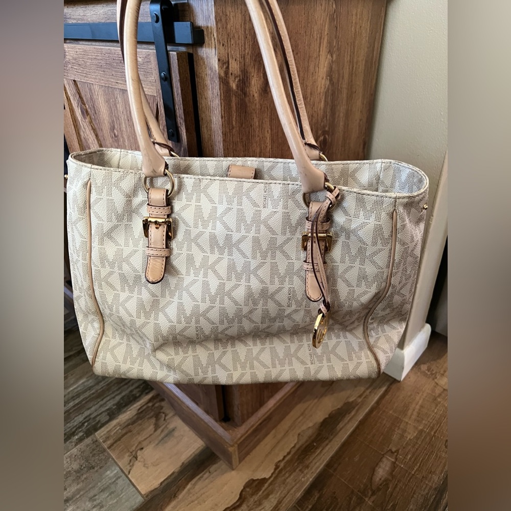MK large purse
